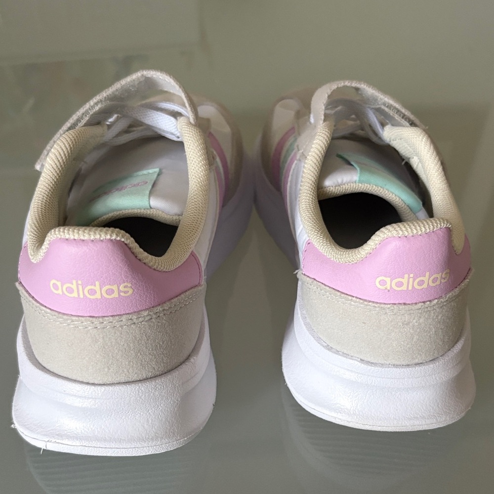 Adidas Run 70s Little Girl Sneakers Size One 1 - Picture 5 of 10